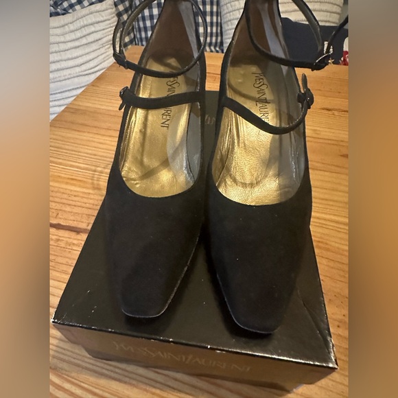 Yves Saint Laurent Black Vintage Suede Pumps - Picture 7 of 12